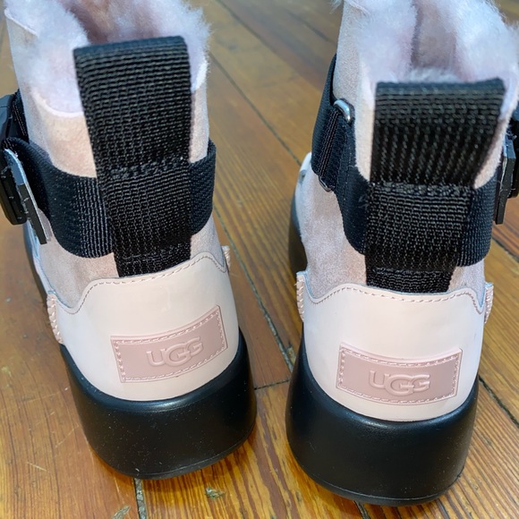UGG Australia Classic Boom Buckle Boots Suede 5 6 - Picture 10 of 11